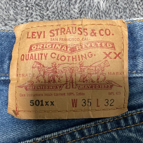 Levi’s 501 Jeans - Picture 4 of 7